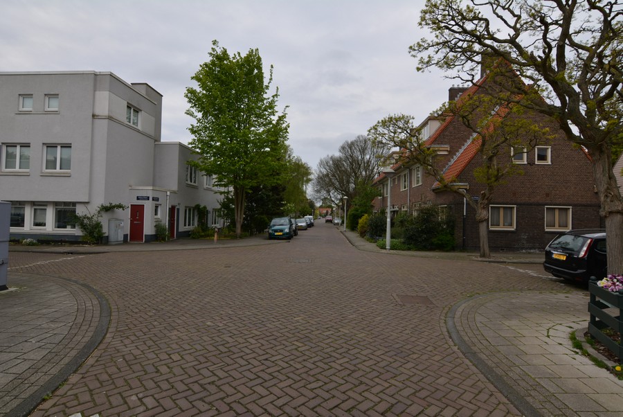 Ploegstraat vanaf Sikkelstraat