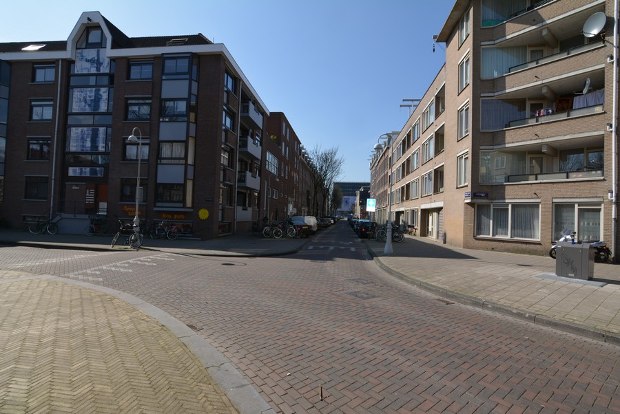 Tweede Oosterparkstraat vanaf Iepenplein
