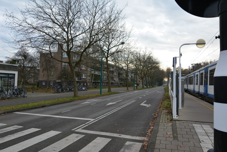 Buitenveldertselaan vanaf Arent Janszoon Erststraat-3