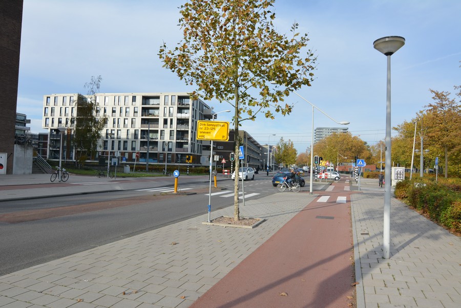 Dr. H. Colijnstraat vanaf Burgemeester Roellstraat-1