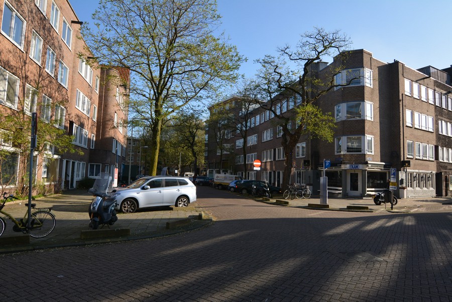 Maarten Harpertszoon Trompstraat vanaf Reinier Claeszenstraat-2