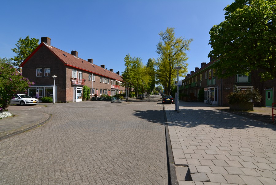 Manenburgstraat vanaf Middelhoffstraat