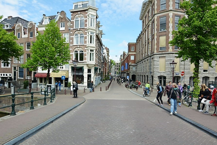 Nieuwe Spiegelstraat vanaf Keizersgracht