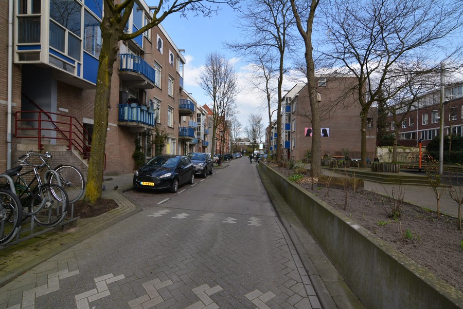 Pieter Nieuwlandstraat vanaf nr 70