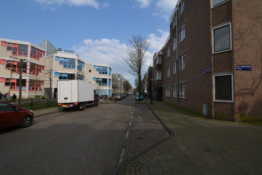 Pieter Nieuwlandstraat vanaf van Swindendwarsstraat