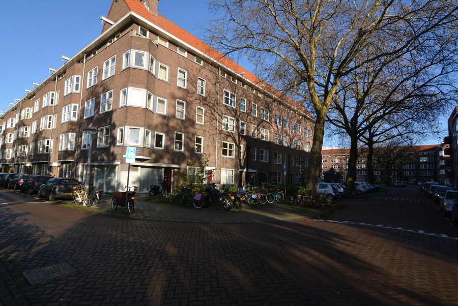 Pieter van der Doesstraat vanaf Admiralengracht-1