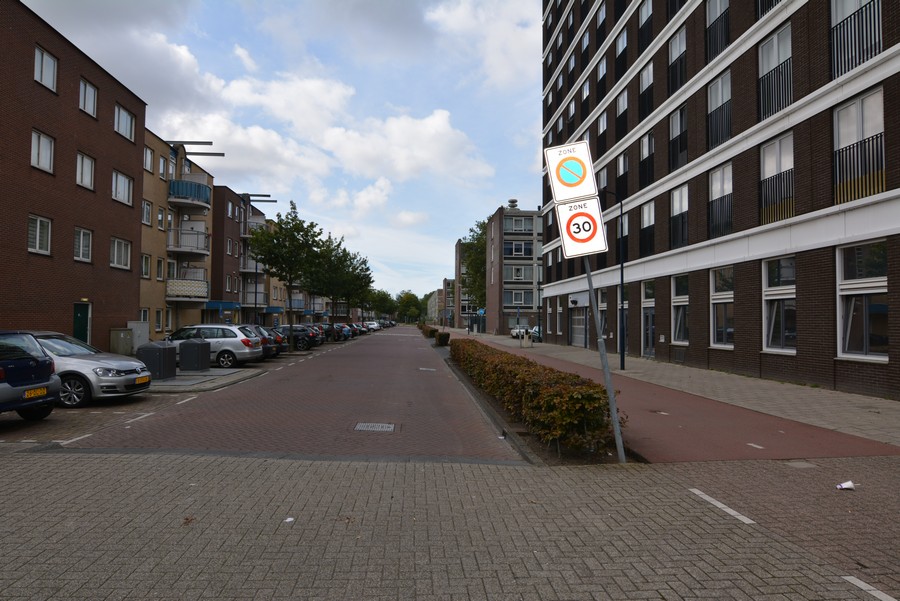 Roosje Vosstraat vanaf Wolbrantskerkweg-2