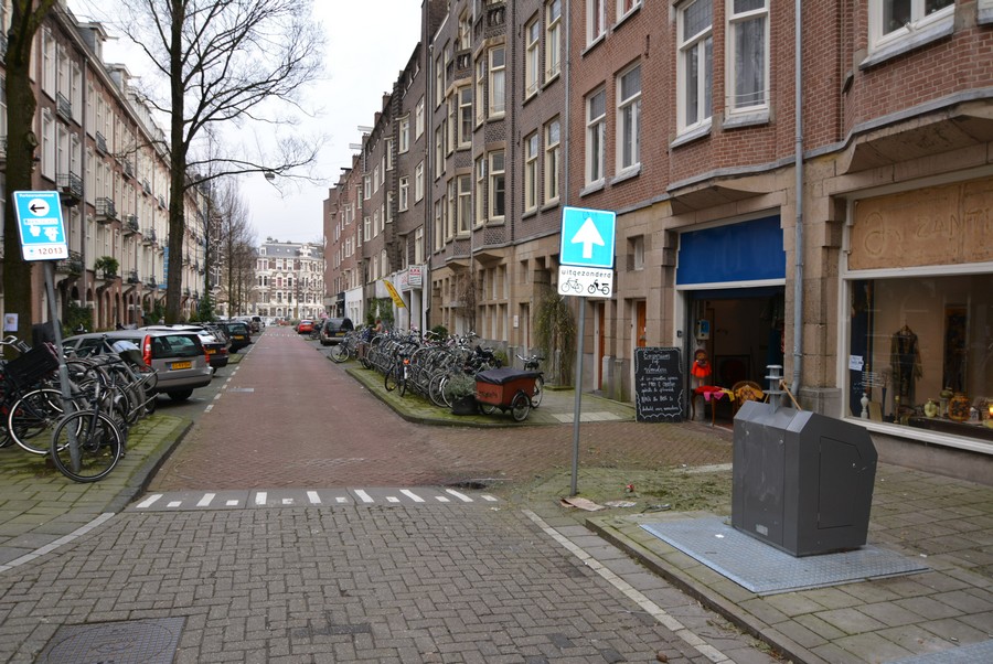 Tweede Helmersstraat vanaf de Genestetstraat-2