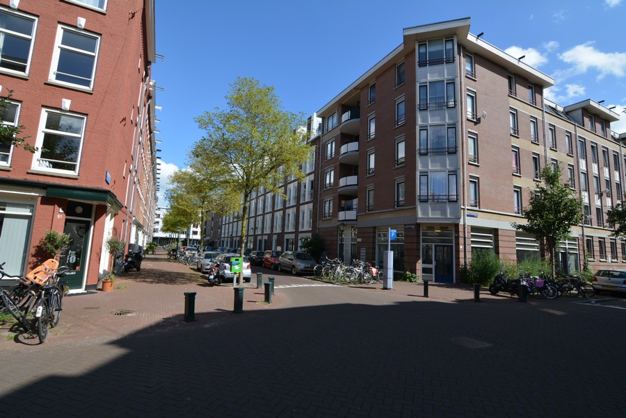 van Hogendorpstraat vanaf Fannius Scholtenstraat-1