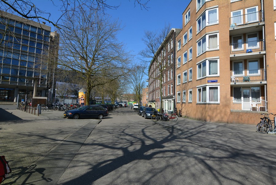 Vrolikstraat vanaf Derde Oosterparkstraat