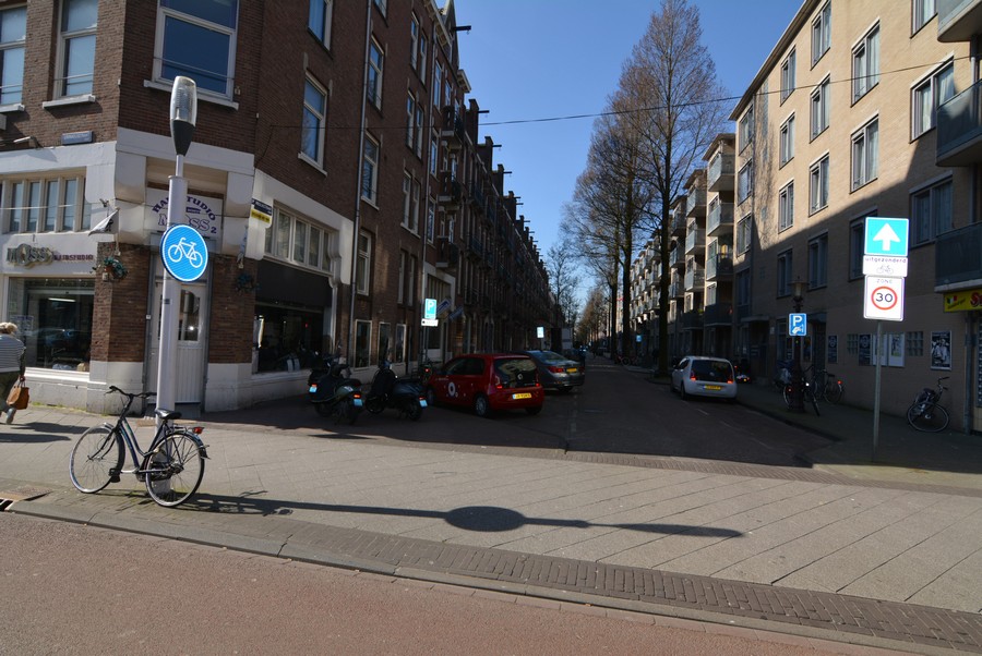 Vrolikstraat vanaf Linnaeusstraat-2