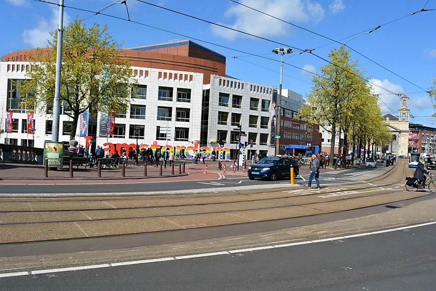 Waterlooplein vanaf Blauwbrug 2e