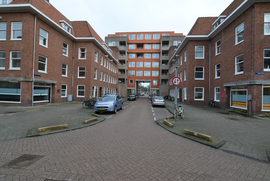 Willem Schoutenstraat vanaf Orteliusstraat-2